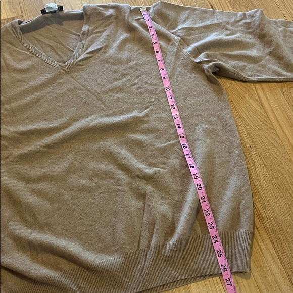 Loro Piana Camel Cashmere V-Neck Sweater Sz 56 - Picture 6 of 8